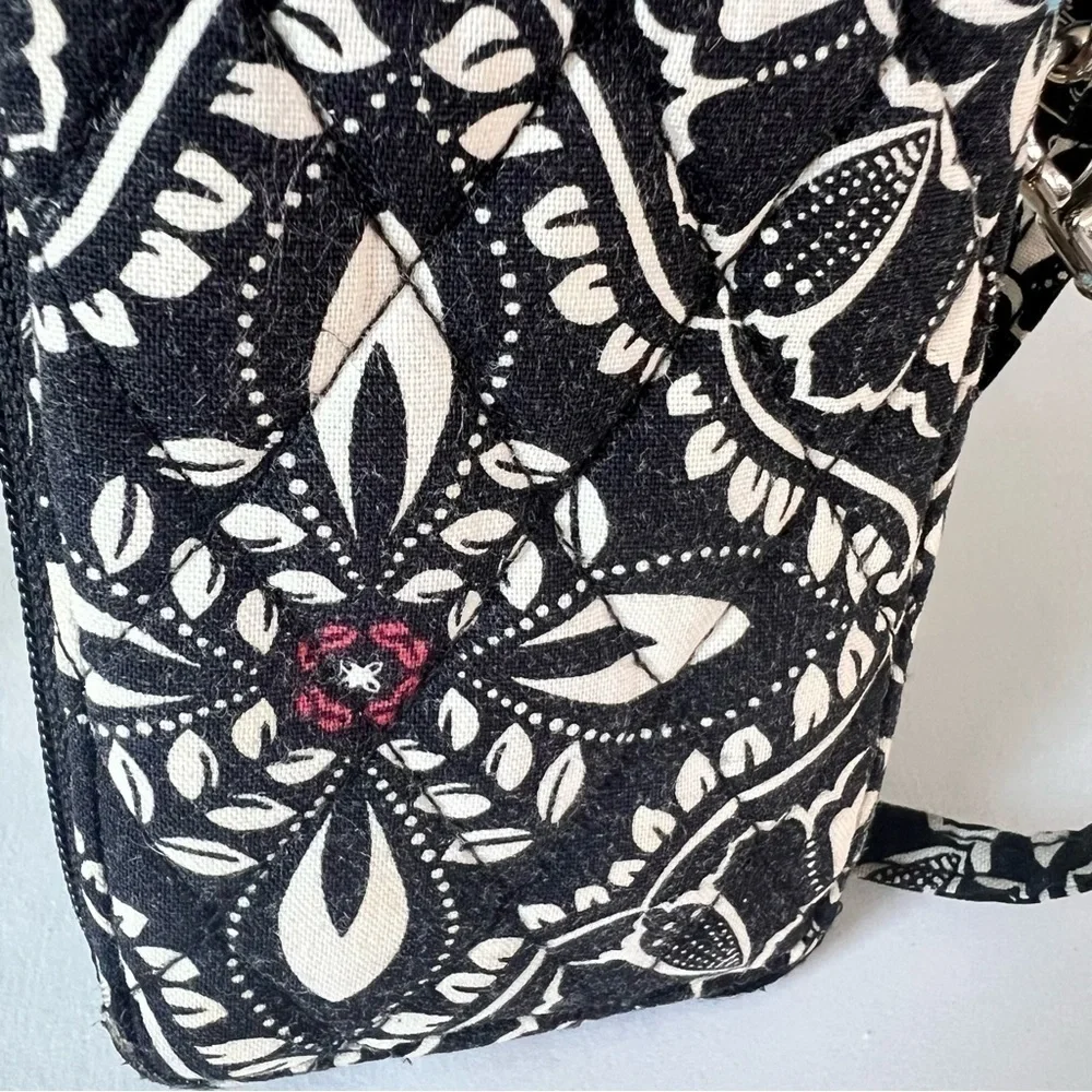 Vera Bradly Retired pattern Card ID Holder